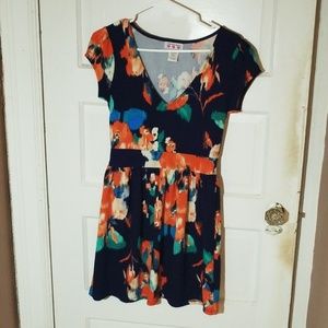 Flower print short sleeve dress NWOT